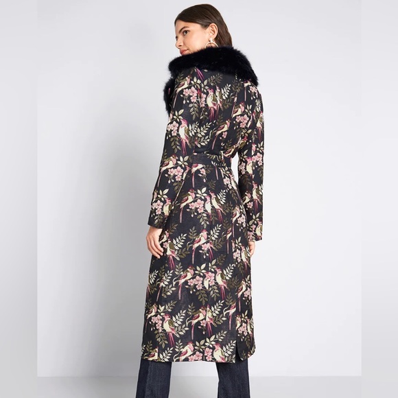 MODCLOTH X COLLECTIF | Upscale Attitude Coat - Picture 2 of 11